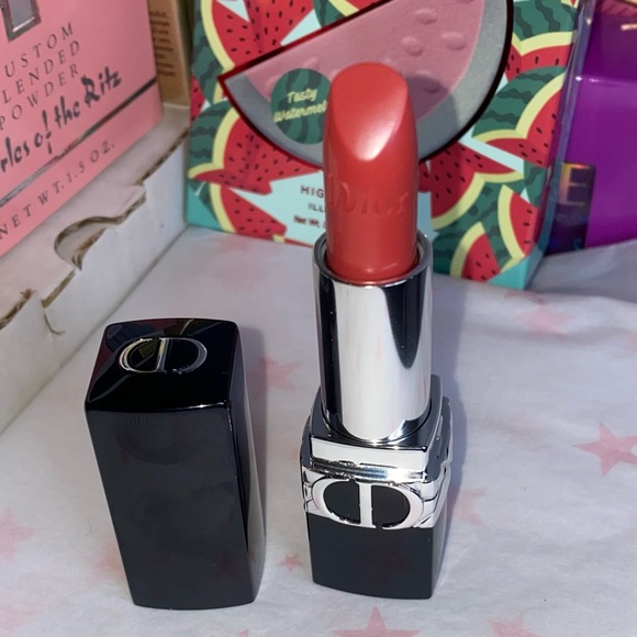 Christian Dior Rouge Dior Floral Care Lip Balm Satin - 772 - Picture 3 of 3